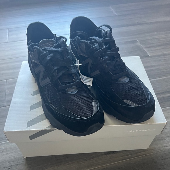 NIB NEW BALANCE 990v6 Triple Black Athletic Shoes Sneakers Men\'s 9.5 main image 5